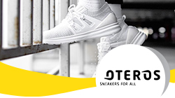 zapatillas de deporte con logo de Oteros